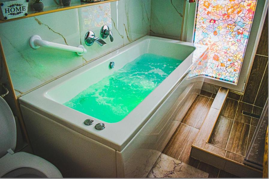 Kassandrou Suite Hot Tub-Jakuzzi - 2 Bedrooms - Big Balcony - Center Szaloniki Kültér fotó